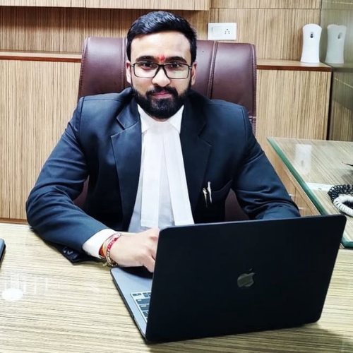 Adv Vaibhav Maheshwari 